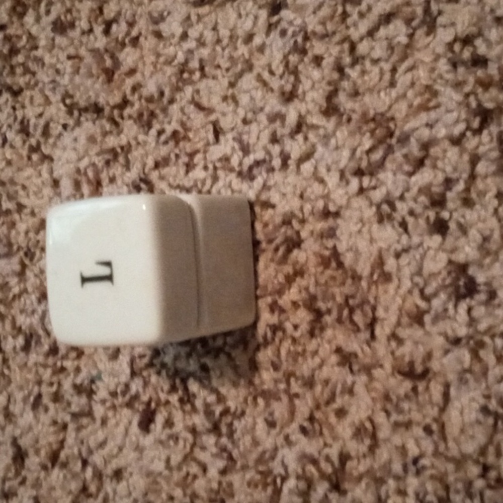 "L"  small ceramic box